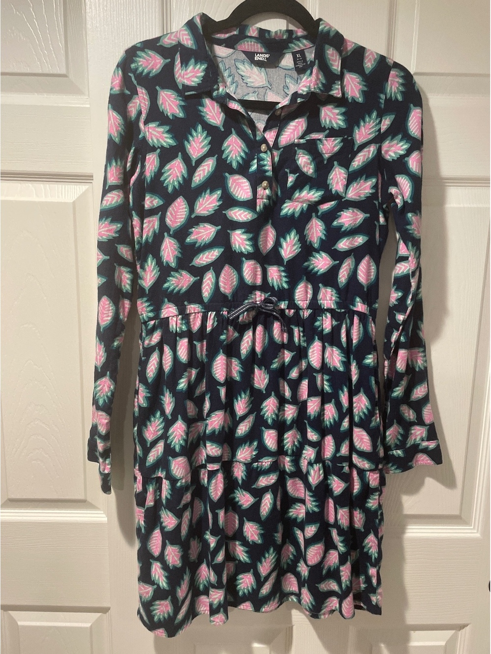 Lands End Girls XL 14-16 Leaf Print Shirt Dress Long Sleeve Button Front Pocket